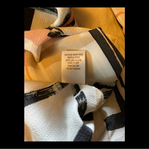 Dress Barn Pacific Coast On or Off the Shoulder Blouse - Picture 5 of 5